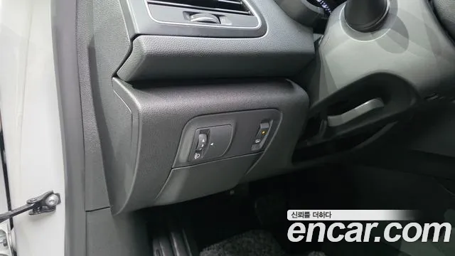 Renault SM6 2016 thumb 3