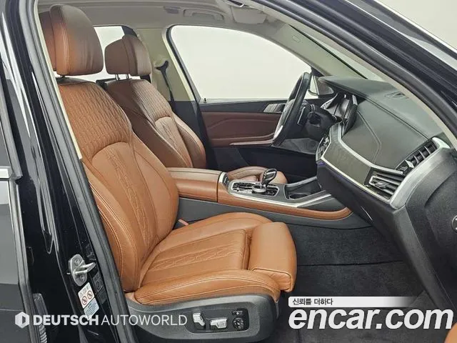 BMW X7 2021 thumb 6