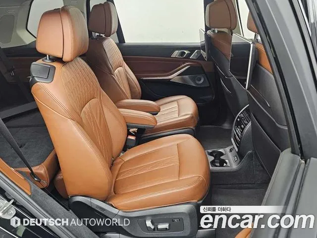 BMW X7 2021 thumb 11