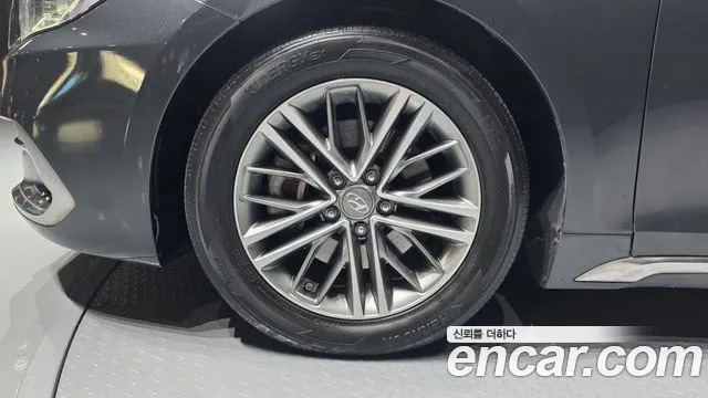 Hyundai Grandeur 2017 thumb 11