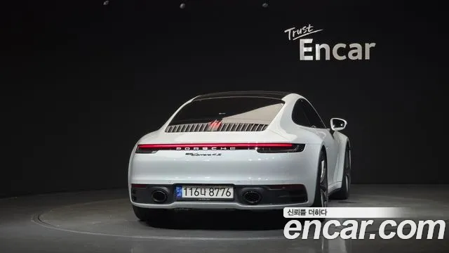 Porsche 911 2022 thumb 9