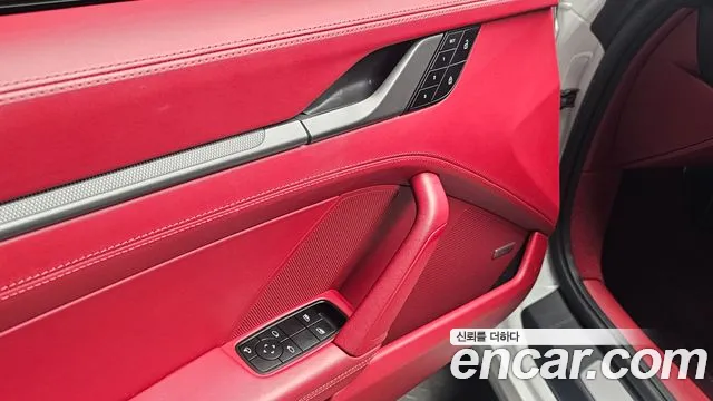 Porsche 911 2022 thumb 11