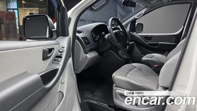 Hyundai Staria 2020 thumb 5