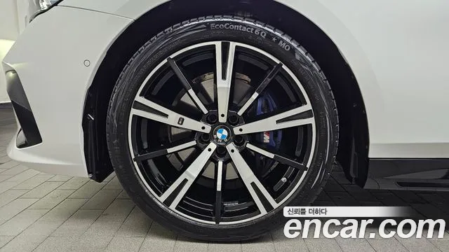 BMW 5 серии 2025 thumb 12