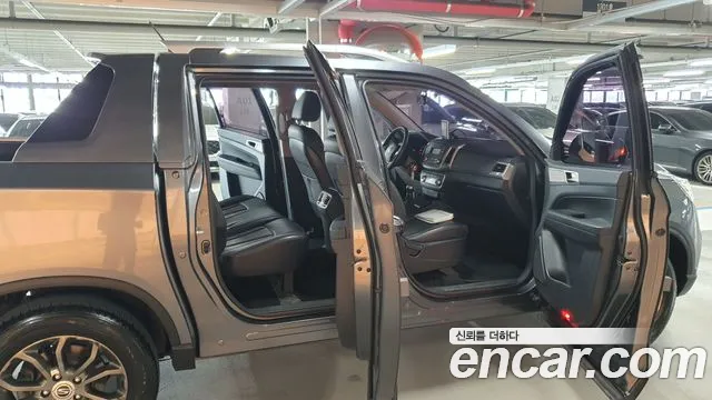 KGM Rexton 2018 thumb 11