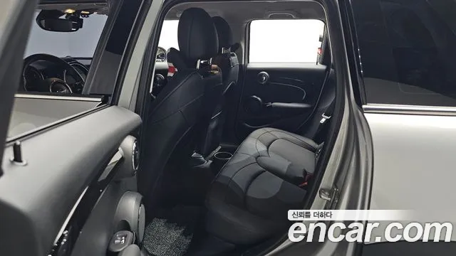Mini Cooper 2024 thumb 10