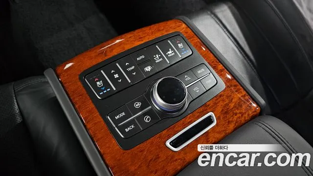 Hyundai Equus 2011 thumb 4