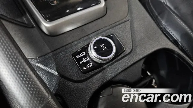 KGM Rexton 2018 thumb 2