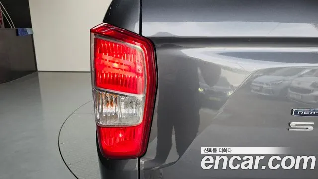 KGM Rexton 2018 thumb 7