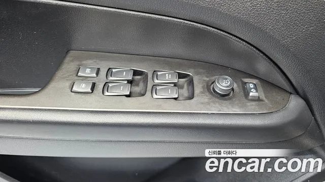 KGM Rexton 2018 thumb 5