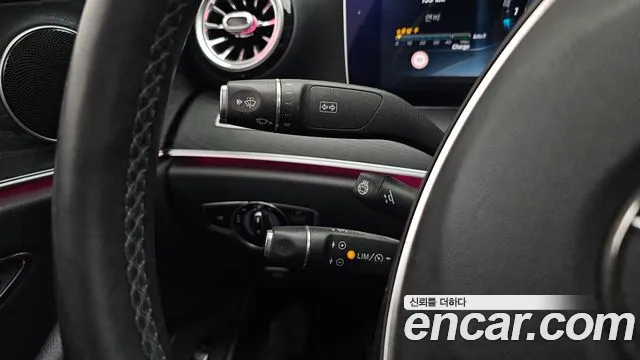 Mercedes-Benz E-Class 2016 thumb 5