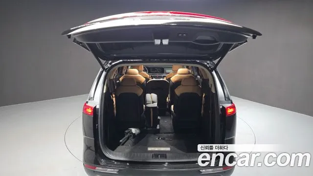 Kia Carnival 2023 thumb 9