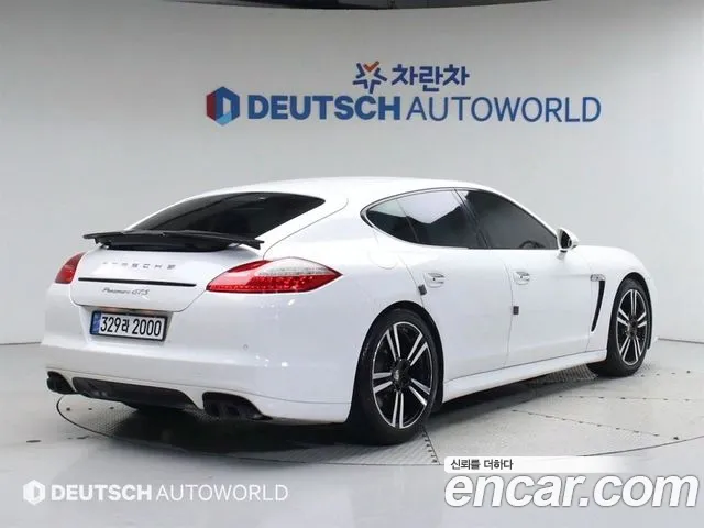 Porsche Panamera 2013 thumb 10