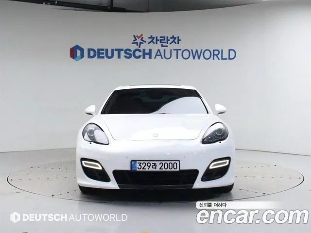 Porsche Panamera 2013 thumb 9