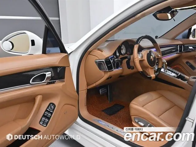 Porsche Panamera 2013 thumb 7