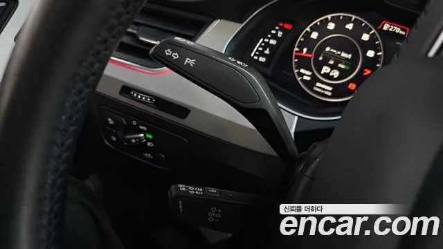 Audi Q7 2019 thumb 11