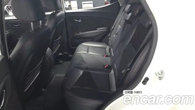 KGM Tivoli Air 2016 thumb 12