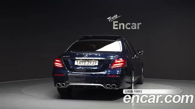 Mercedes-Benz E-Class 2019 thumb 2