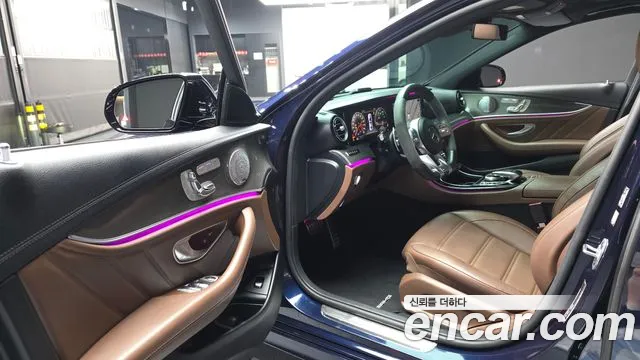 Mercedes-Benz E-Class 2019 thumb 10
