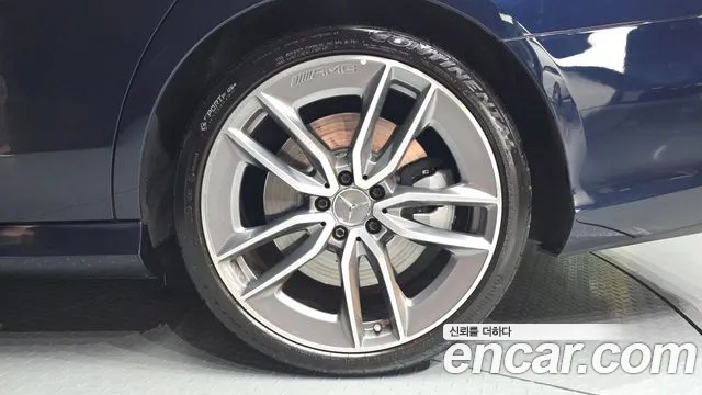 Mercedes-Benz E-Class 2019 thumb 6
