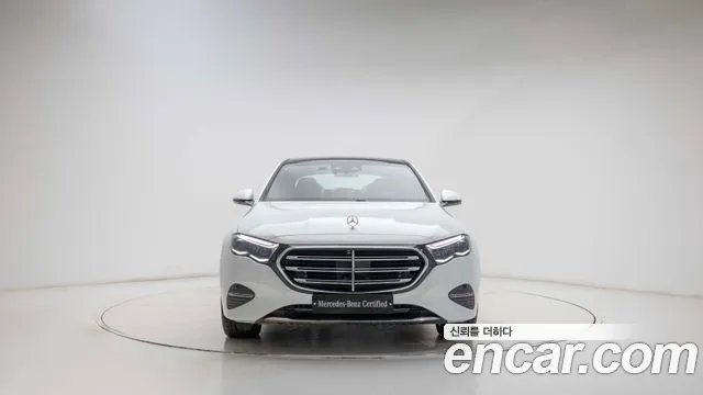 Mercedes-Benz E-Class 2025 thumb 5