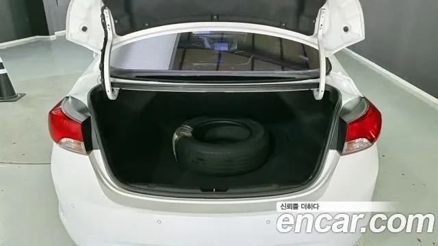 Hyundai Avante 2013 thumb 2