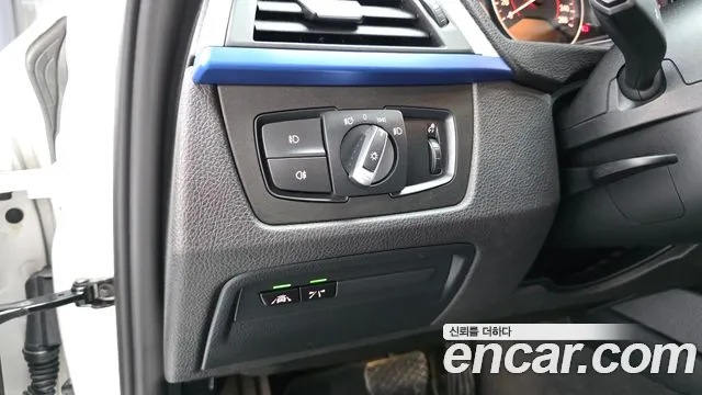 BMW 3 серии 2018 thumb 11