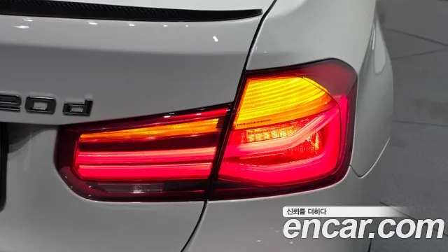 BMW 3 серии 2018 thumb 7