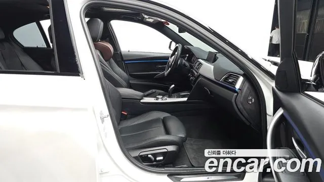 BMW 3 серии 2018 thumb 8