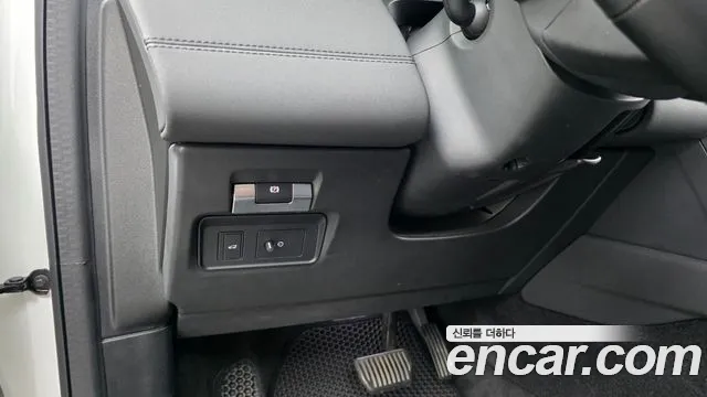 Land Rover Discovery Sport 2020 thumb 4
