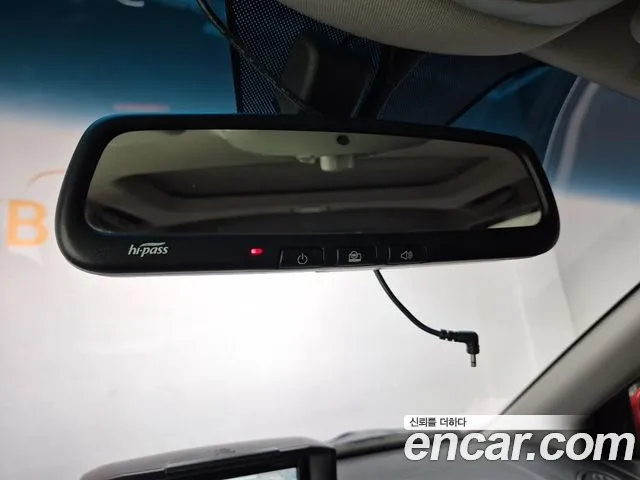 KGM Korando 2013 thumb 10