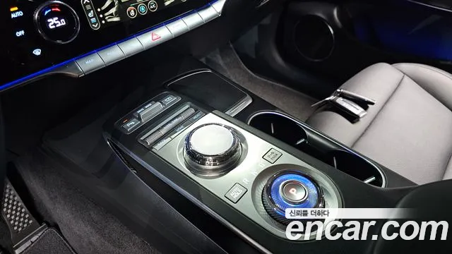 Genesis GV70 2021 thumb 4