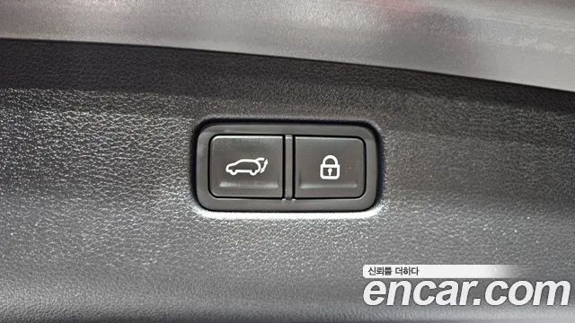 Genesis GV70 2021 thumb 12
