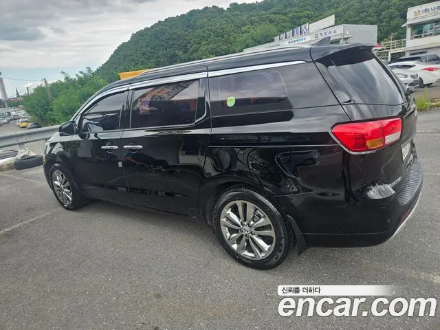 Kia Carnival 2017 thumb 7