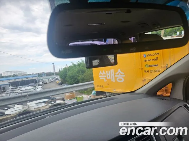 Kia Carnival 2017 thumb 4