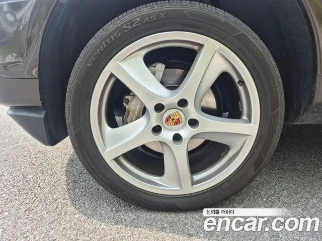 Porsche Cayenne 2009 thumb 12