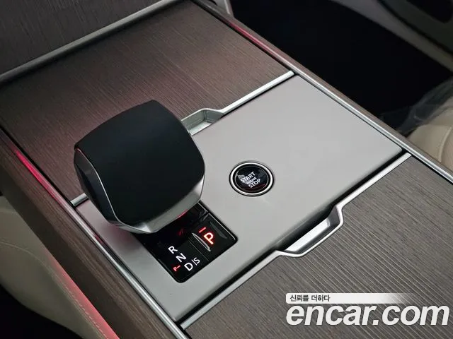 Land Rover Range Rover 2026 thumb 11