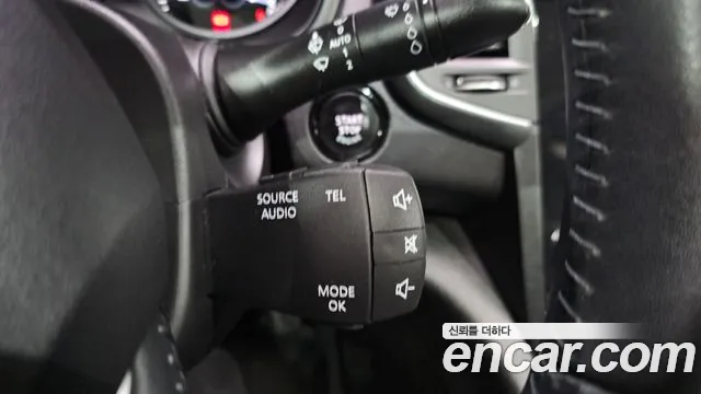 Renault SM6 2017 thumb 10