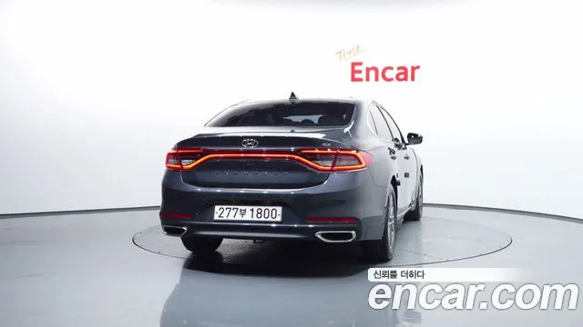 Hyundai Grandeur 2017 thumb 2