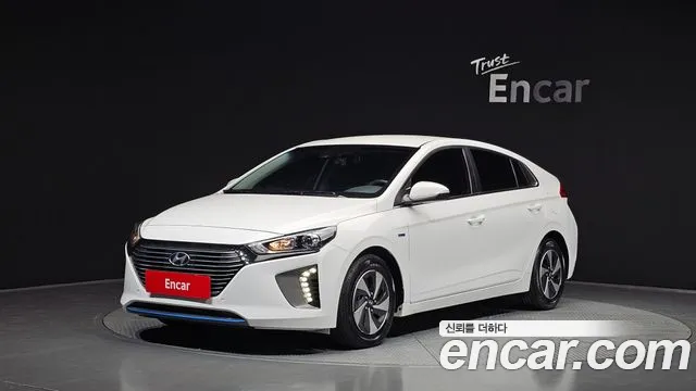 Hyundai Ioniq Hybrid 2016 thumb 5