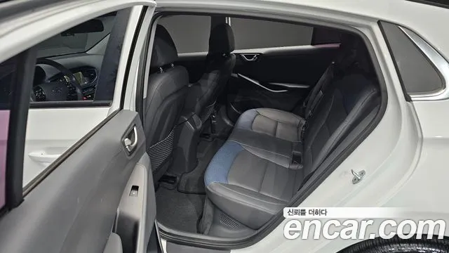Hyundai Ioniq Hybrid 2016 thumb 3