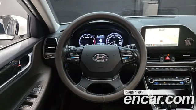 Hyundai Grandeur 2017 thumb 9