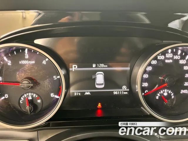 Kia Carnival 2021 thumb 8
