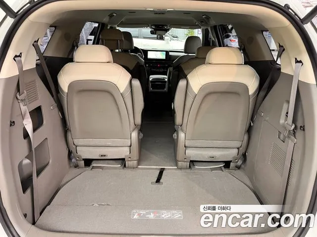 Kia Carnival 2021 thumb 5