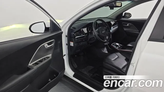 Kia Niro Plus 2023 thumb 11
