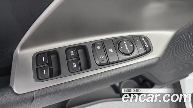 Kia Niro Plus 2023 thumb 3