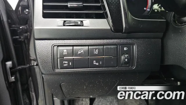 KGM Rexton 2021 thumb 4