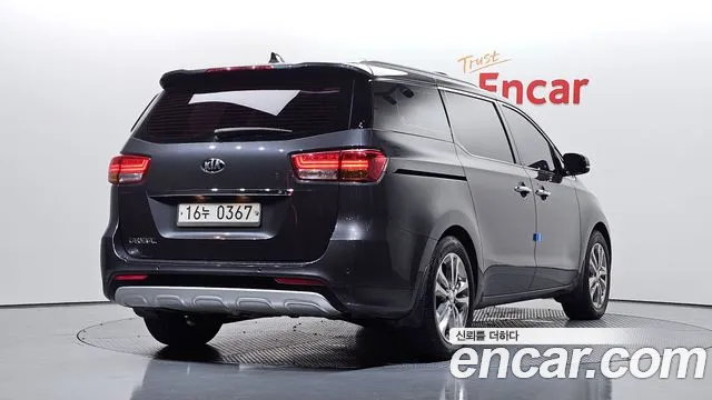 Kia Carnival 2016 thumb 8