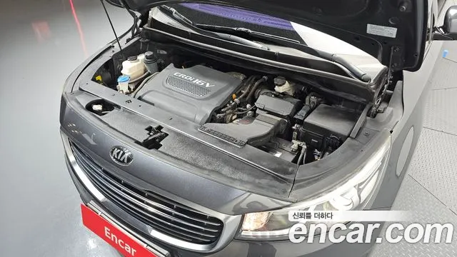 Kia Carnival 2016 thumb 6