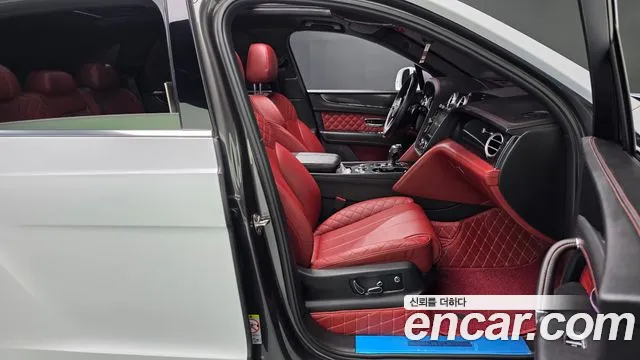 Bentley Bentayga 2018 thumb 11